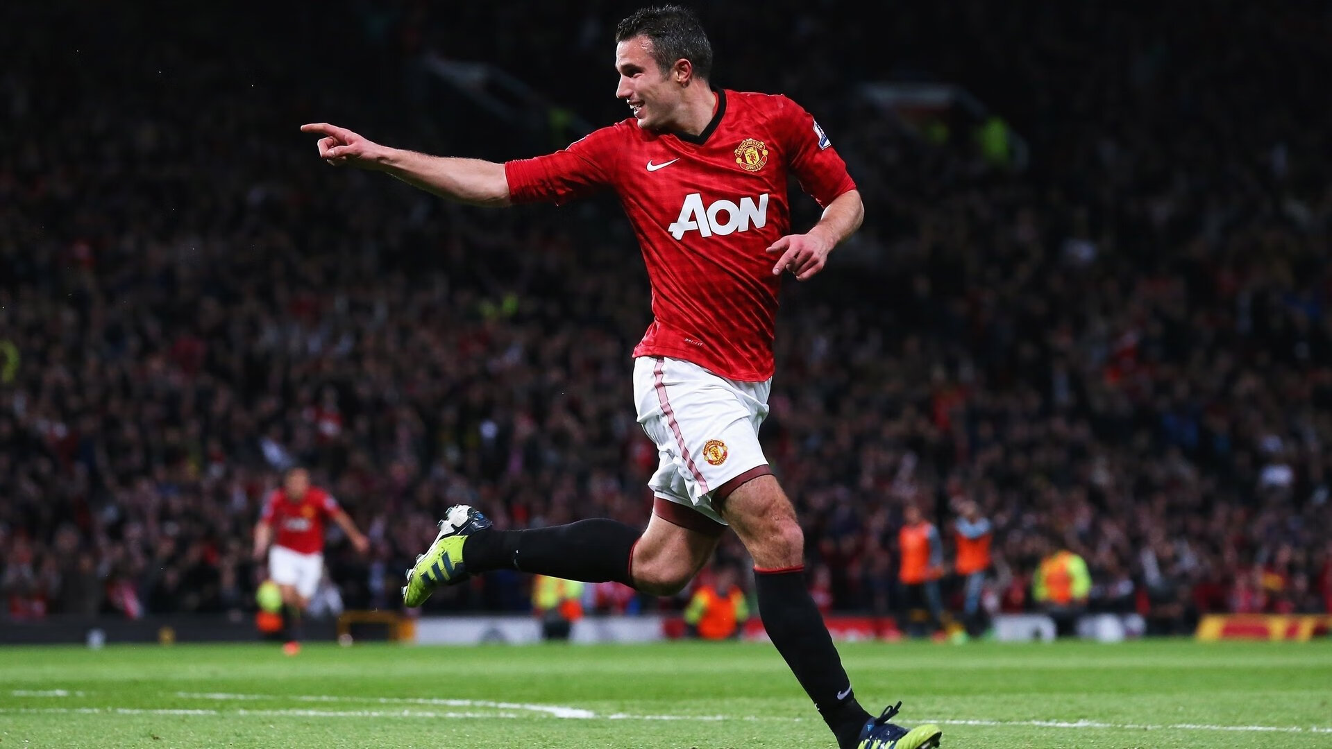 mk体育赛事资讯-英超俱乐部与城市公共交通联动机制探讨,英超联赛俱乐部