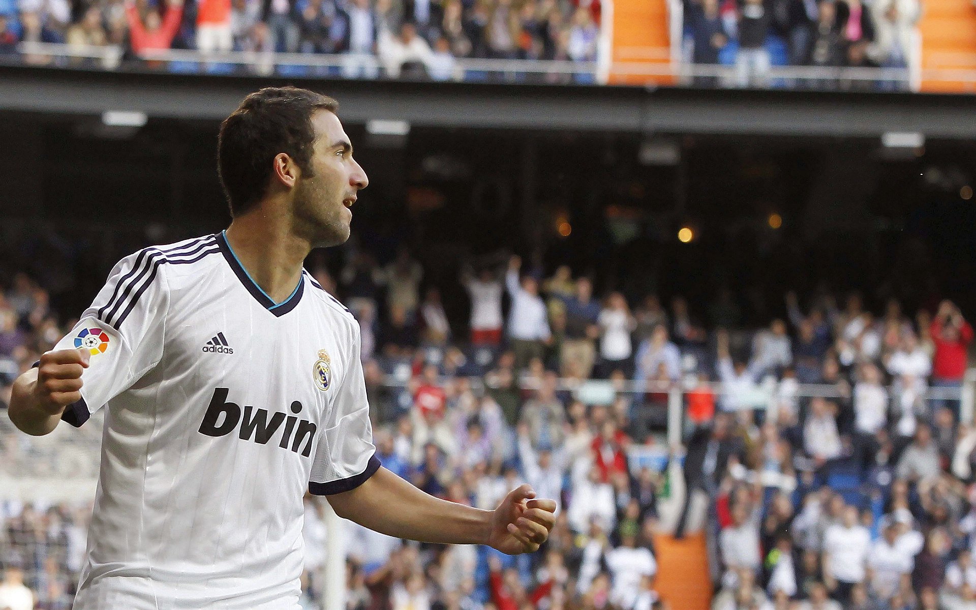 MK在线服务-英超战火再燃:逆境中奋勇,奇迹出现,“英超”